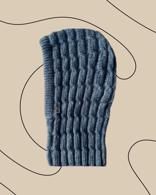 Cagoule tricoté à la main