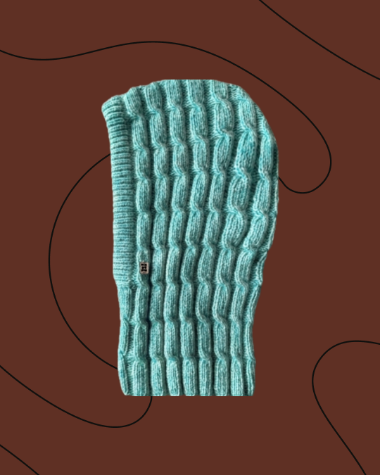 Cagoule tricoté à la main
